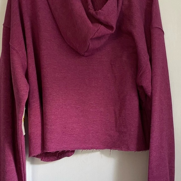 NWT- Juniors' SO® Quarter-Zip Cutoff
Fleece Hoodie, Size: XL - Picture 5 of 11